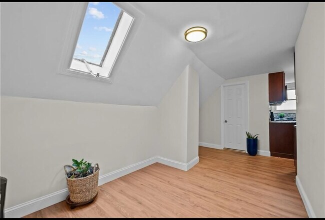 45 Melrose Ave, Unit 3 in Pawtucket, RI - Building Photo - Building Photo