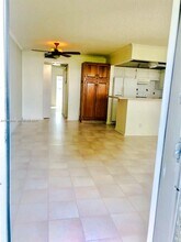 316 Camden M in West Palm Beach, FL - Foto de edificio - Building Photo