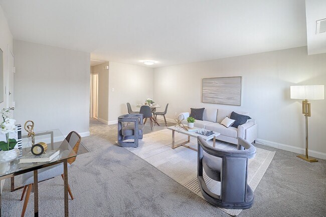 Rushwood Apartments photo'