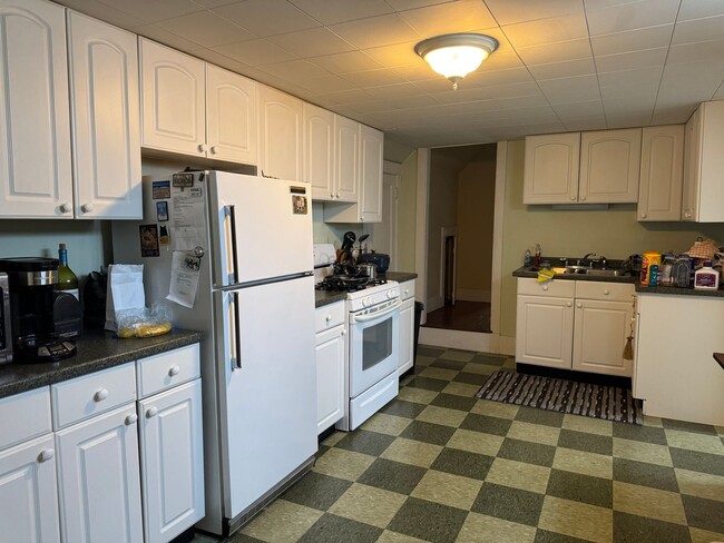 137-139 N Main St in Lebanon, NH - Building Photo - Building Photo