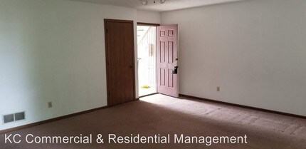 211 W Main St in Smithville, MO - Building Photo - Building Photo