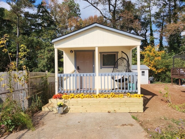 property at 5714 South Gordon Rd SW