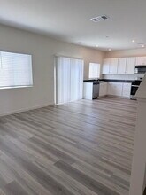 7524 Editor Dr in Reno, NV - Foto de edificio - Building Photo