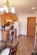 15615 7th Ave E, Unit 17 in Tacoma, WA - Building Photo - Building Photo