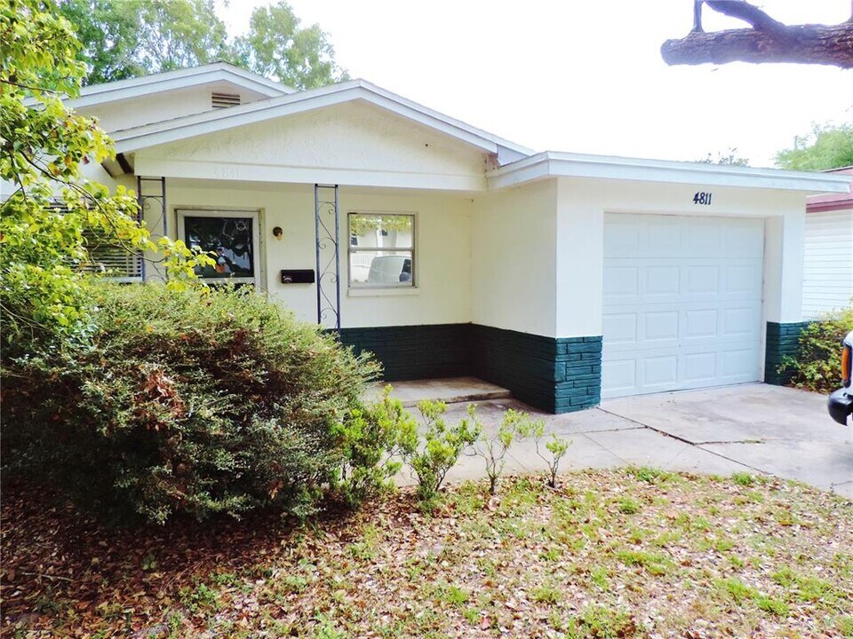 4811 12th St N in St. Petersburg, FL - Building Photo