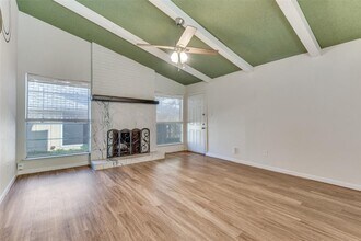 206 W William Cannon Dr in Austin, TX - Building Photo - Building Photo