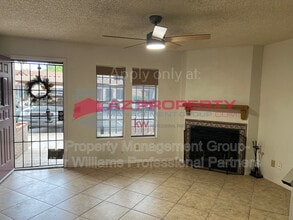 8111 W Wacker Rd in Peoria, AZ - Building Photo - Building Photo