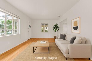 69 NE 115th St in Miami, FL - Building Photo