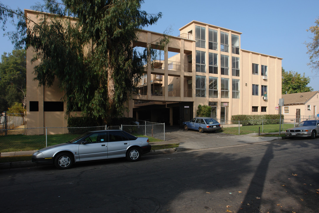 775 Worcester Ave in Pasadena, CA - Foto de edificio