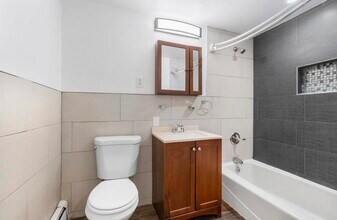 65 Atlantic St in Jersey City, NJ - Building Photo - Building Photo