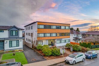 1210 Seventh Ave in New Westminster, BC - Building Photo - Building Photo