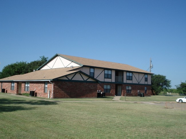 King Manor in Ranger, TX - Foto de edificio - Building Photo