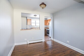 9016 Lamon Ave in Skokie, IL - Building Photo - Building Photo