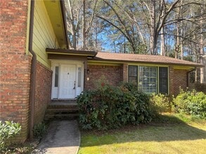 1959 Queens Way in Chamblee, GA - Building Photo - Building Photo