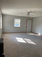 104 W South St, Unit 104 in Williamsburg, IA - Foto de edificio - Building Photo