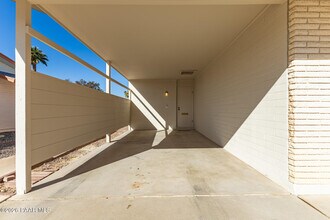 11014 W Cheryl Dr in Sun City, AZ - Building Photo - Building Photo