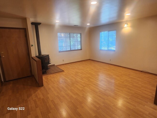 property at 1471-1475 Townview Ave