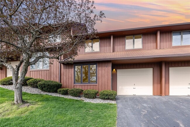 property at 3 Vista View Dr