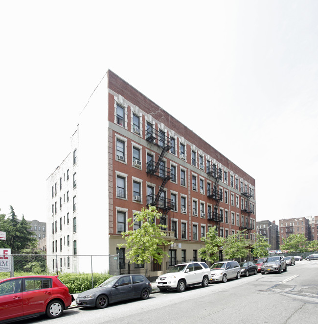 448-450 W 163rd St in New York, NY - Building Photo - Building Photo