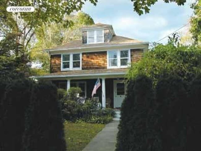 property at 101 Pantigo Rd