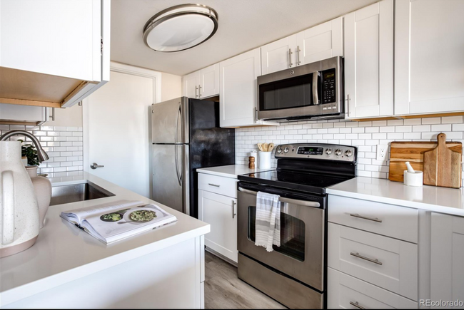 5955 E 10th Ave in Denver, CO - Building Photo - Building Photo