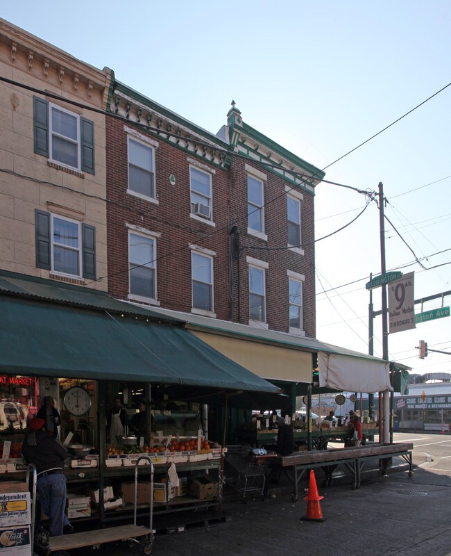 1041-1043 S 9th St in Philadelphia, PA - Building Photo - Building Photo