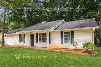 225 Woodcrest Dr in Covington, GA - Foto de edificio - Building Photo