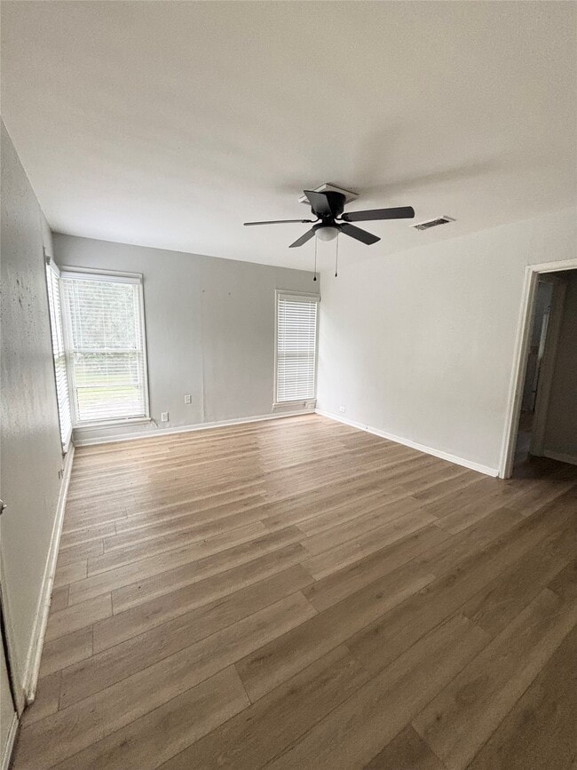 property at 1519 Leaman Ave