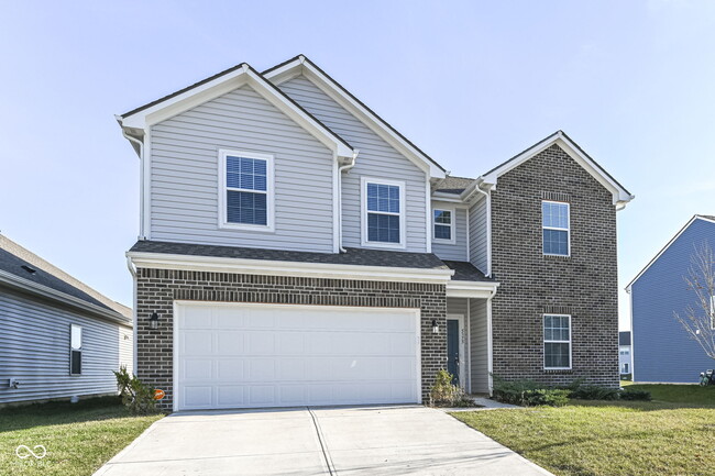 5375 Maywood Dr in Whitestown, IN - Building Photo - Building Photo