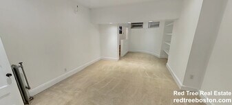 379 Commonwealth Ave in Boston, MA - Building Photo