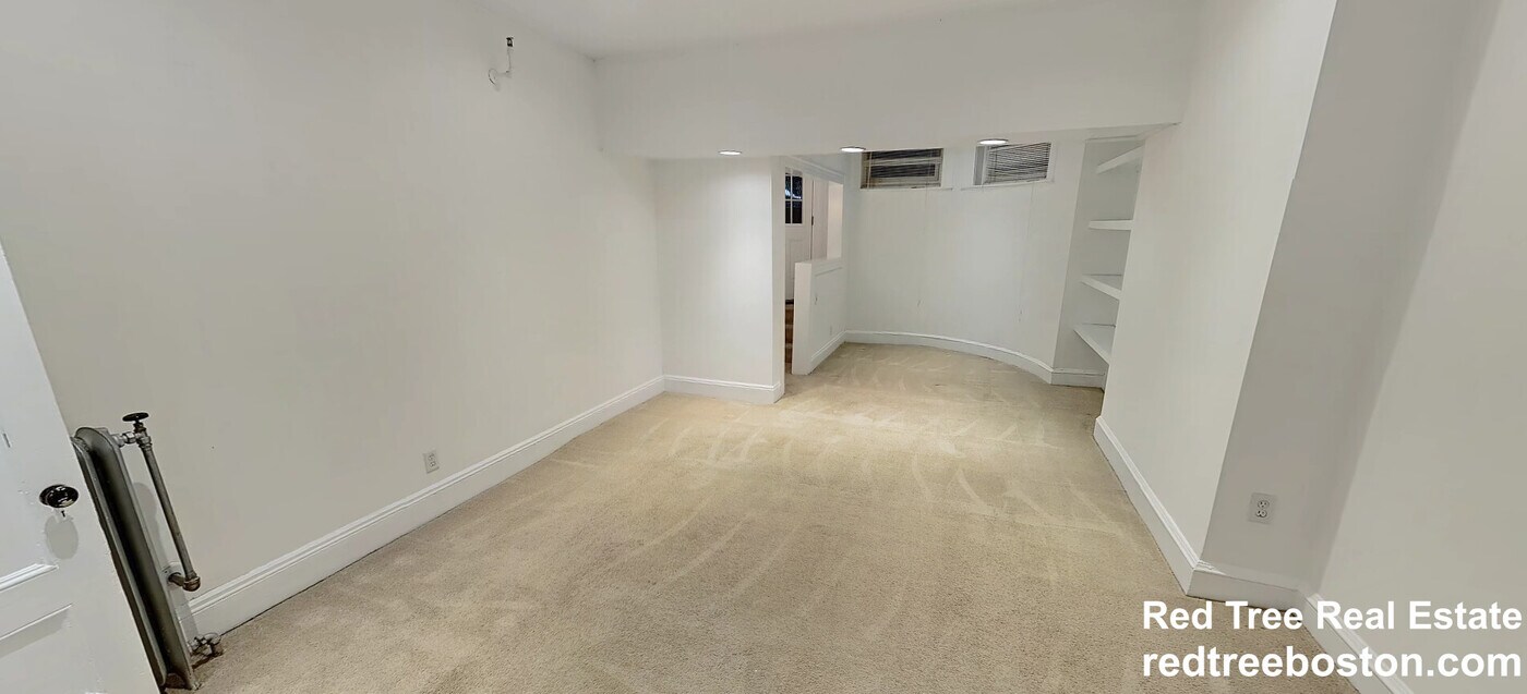 379 Commonwealth Ave in Boston, MA - Building Photo