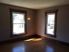 142 Broad Ave NW in Canton, OH - Building Photo - Building Photo