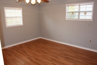 204 Meadow Ln in Vicksburg, MS - Foto de edificio - Building Photo