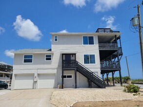 6598 S Atlantic Ave in New Smyrna Beach, FL - Building Photo - Building Photo