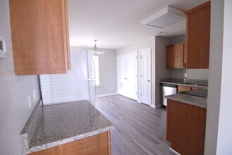 2804 Pleasant Garden Rd in Greensboro, NC - Building Photo - Building Photo