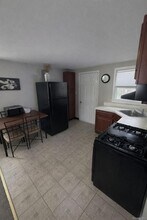 308 Kansas St in Lindenhurst, NY - Building Photo - Building Photo