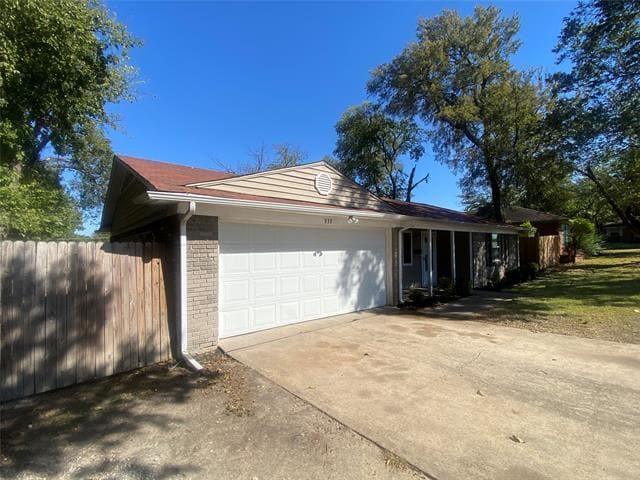 property at 939 E Red Bird Ln