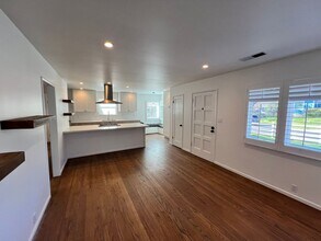 2 Nevada St in San Rafael, CA - Building Photo - Building Photo