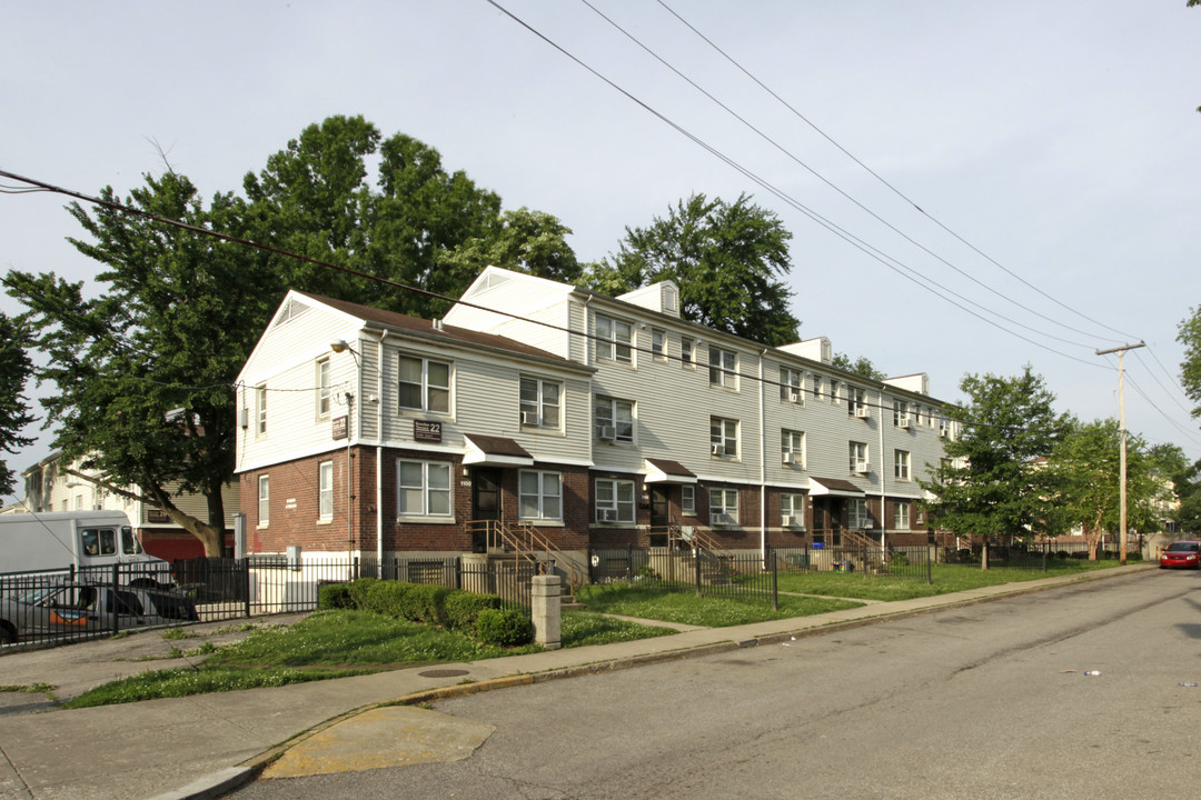 Beecher Terrace Phase II (0680) in Louisville, KY - Building Photo