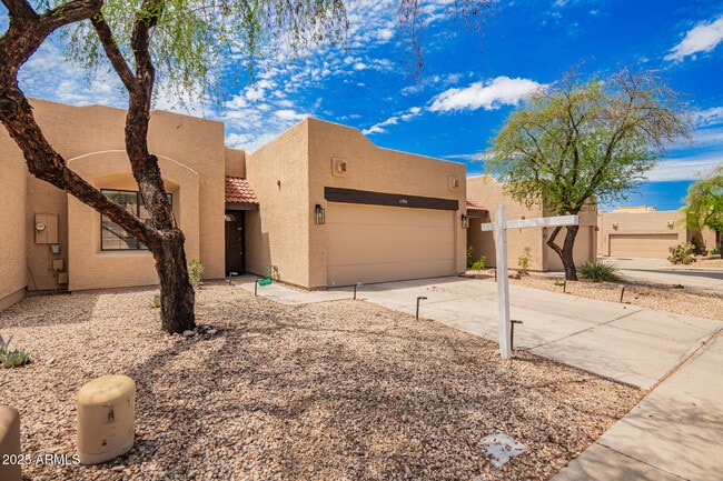 11751 E Becker Ln in Scottsdale, AZ - Building Photo - Building Photo