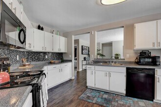 Sequoia Meadows in Las Vegas, NV - Foto de edificio - Building Photo