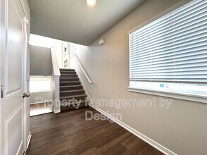 9788 Crestview Dr in Waukee, IA - Building Photo - Building Photo