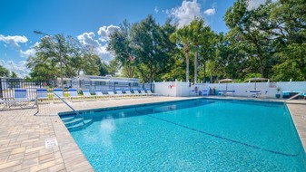 Waters Edge RV Resort Apartments