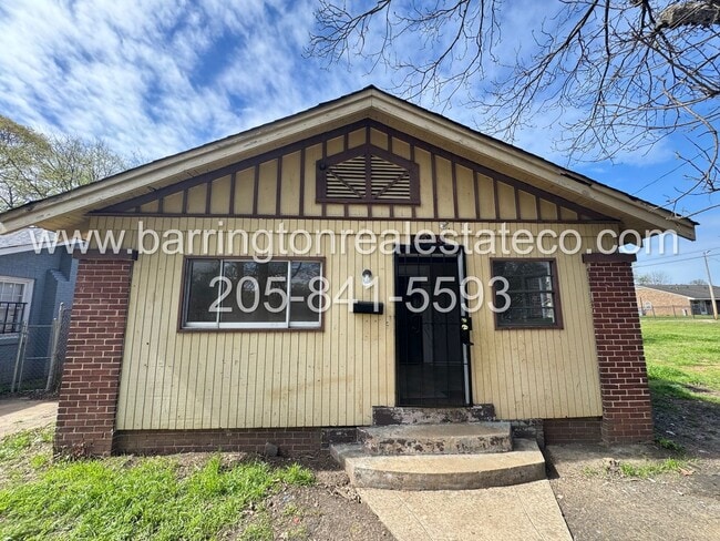 property at 4344 Pulaski St