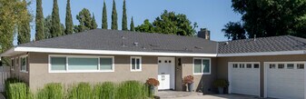 129 E Loop Dr in Camarillo, CA - Building Photo