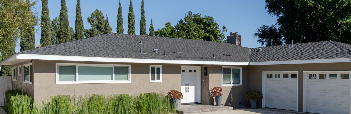 129 E Loop Dr in Camarillo, CA - Building Photo