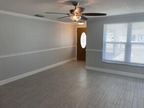 11950 107th Ave N in Largo, FL - Building Photo - Building Photo