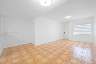 3378 W 80th St in Hialeah, FL - Building Photo - Building Photo