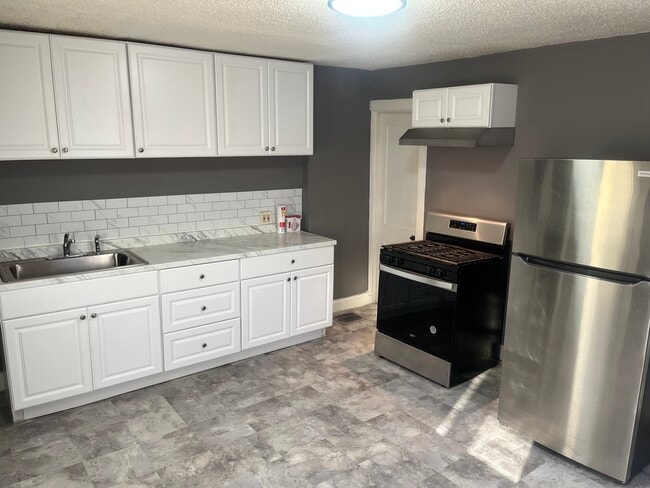 131 Tolland St, Unit 131TollandSt in East Hartford, CT - Foto de edificio - Building Photo