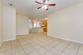 5516 Cape Hatteras Dr in Clermont, FL - Building Photo - Building Photo